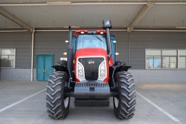 YTO Х2204 Трактор мощностью 220 л.с.